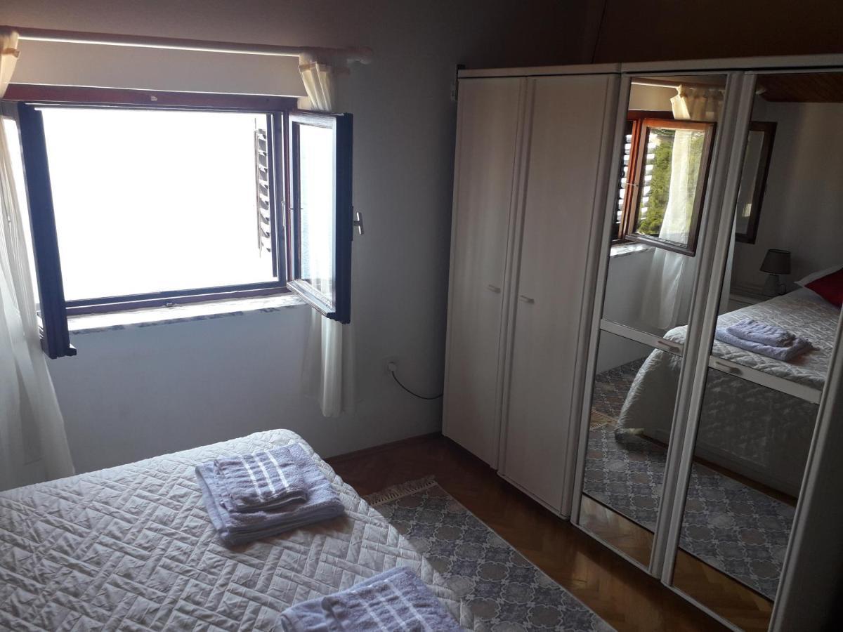 Leonarda Apartment Omis Exterior photo